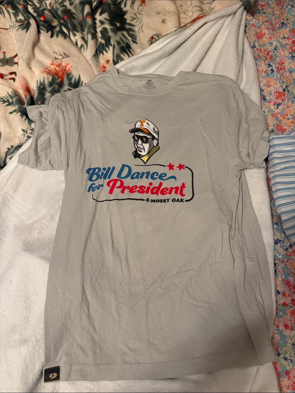 Mossy Oak Light Gray 'Bill Dance for President' Graphic Tee